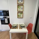 Living Pdl 2 아파트 Ponta Delgada